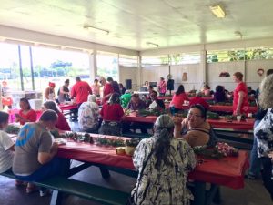 Photo of crowd eating lunch